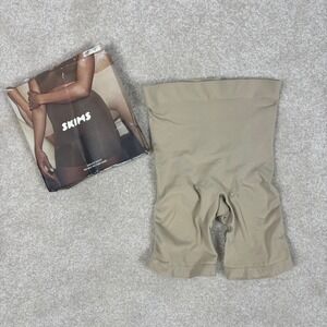 SKIMS Seamless Sculpt Mid Waist Mid Thigh Short Clay Strong Support Size M